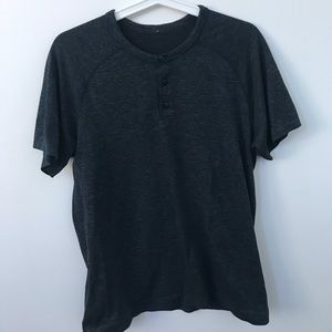 Lululemon t shirt
